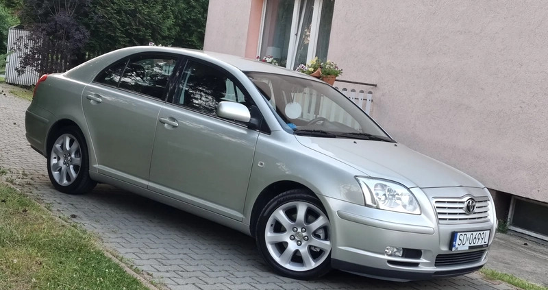 Toyota Avensis cena 19900 przebieg: 170000, rok produkcji 2004 z Wolbórz małe 781